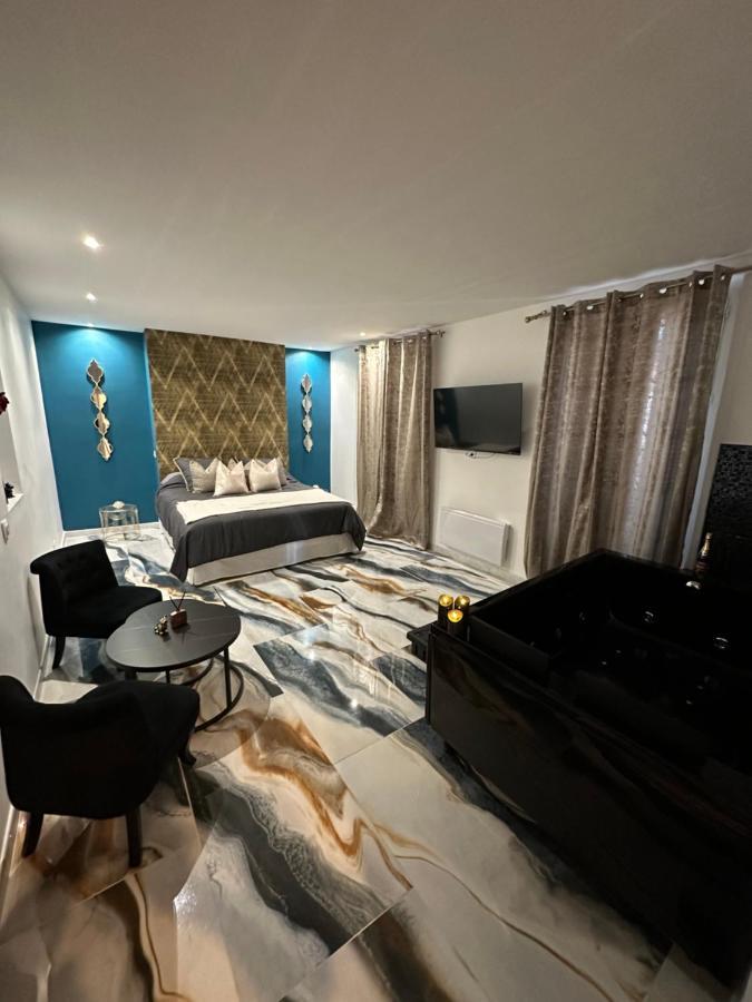 Suite De Prestige Avec Spa & Cinema 이브리쉬르센 외부 사진